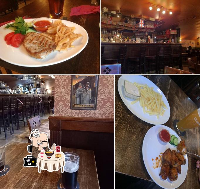 Посмотрите на эту фотографию, где видны еда и напитки в Tower