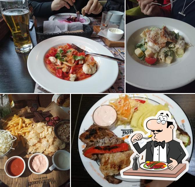 Блюда в "Гриле - баре ШашлыкоFF"