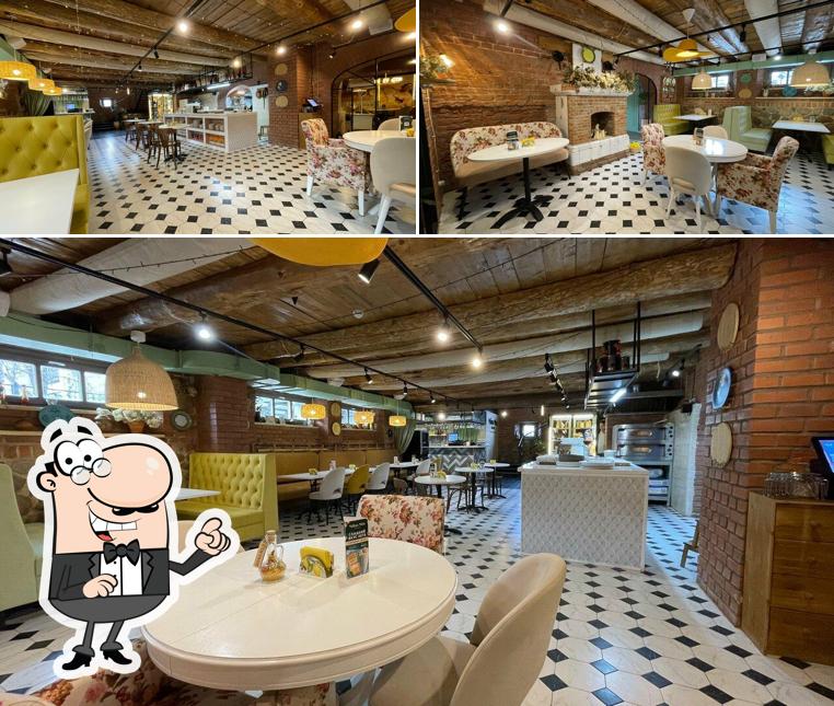 Посмотрите на внутренний интерьер "Мама Мия"