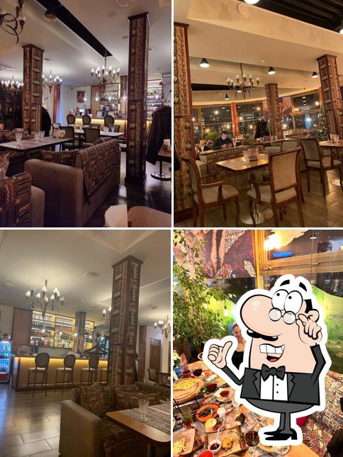 Посмотрите на внутренний интерьер "Ирландского Паба Harats Брянска"