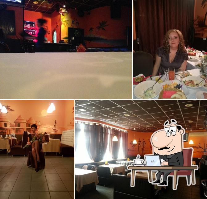 Посмотрите на внутренний интерьер "Mix Cafe"