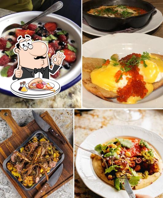 В "Saviv израильском бистро" вы можете заказать пиццу