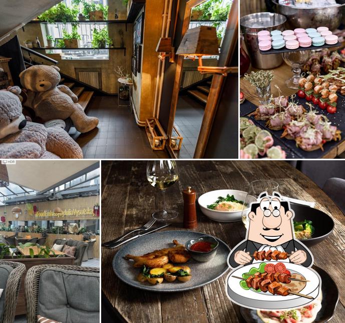 Еда в "Food Embassy"