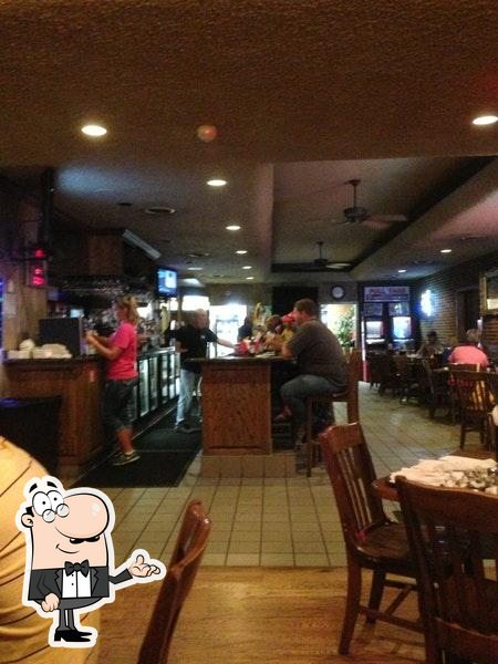 Tilly's Bar and Grill