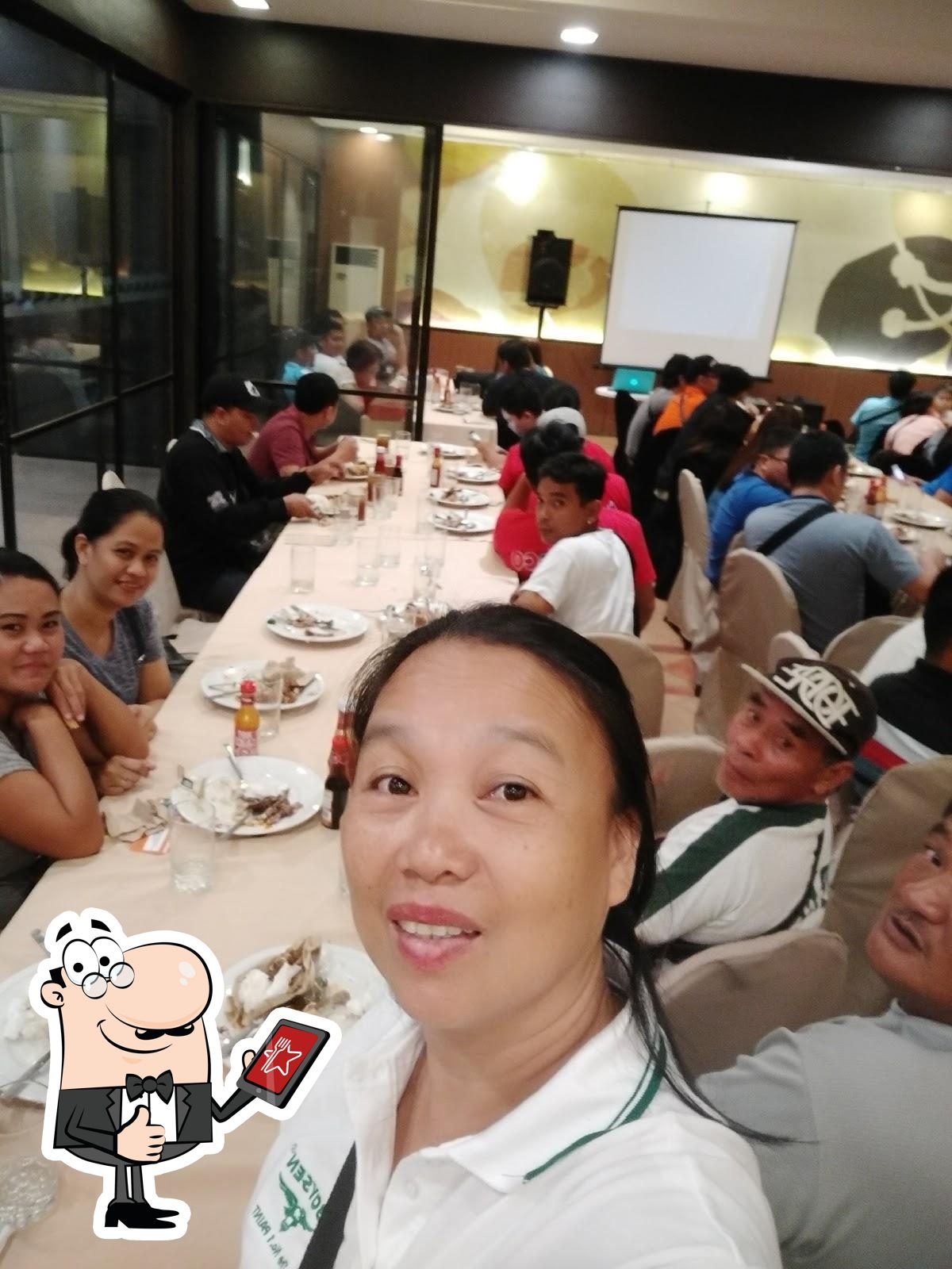 Max's Restaurant Balibago Complex