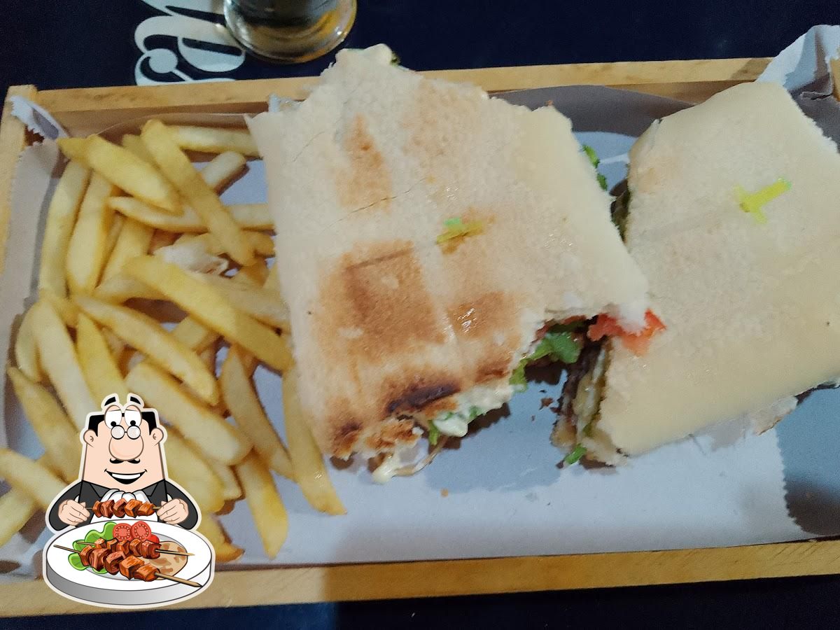 Flopy's Restobar