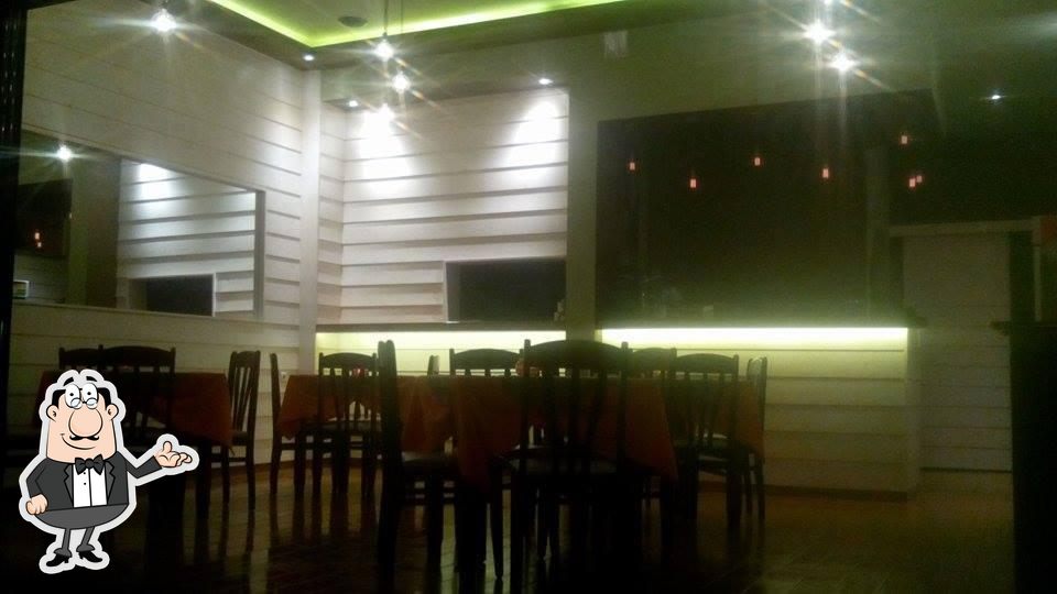 Plaza Paradise - Food,Wine and Coffee Bar