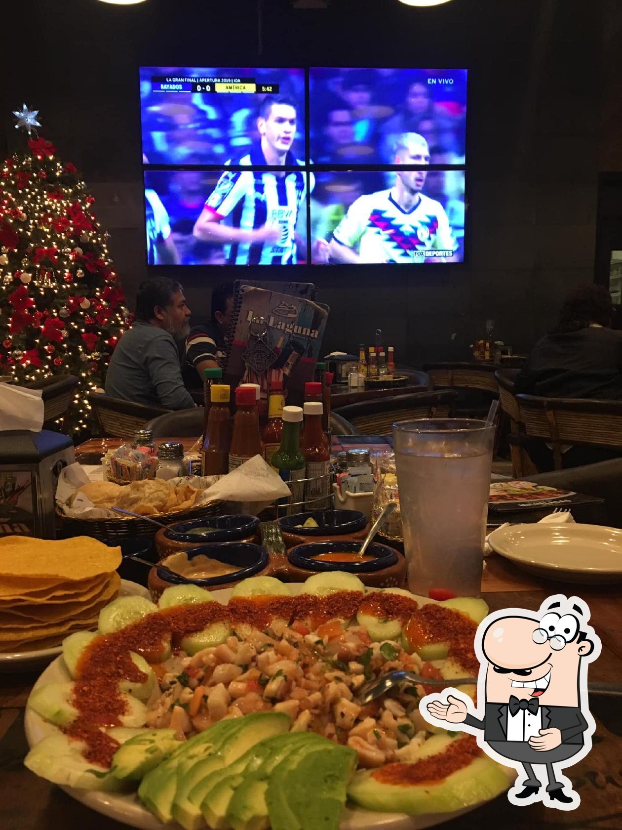 La Laguna Mariscos and Sushi