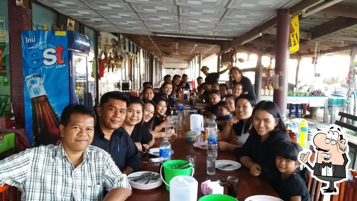 ร้านแม่ปลาสร้อย