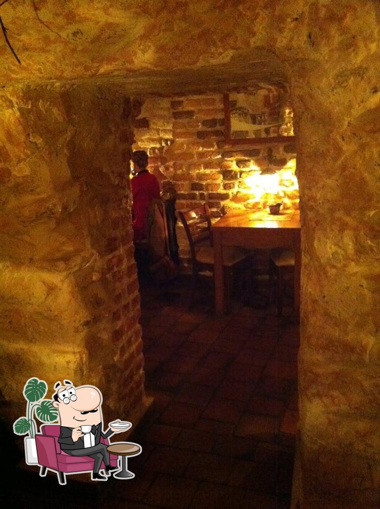 Biesy Piwnica Restauracyjna