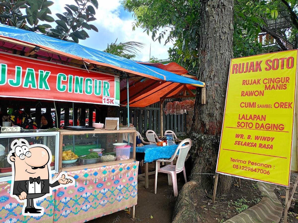 Rujak Soto warung Bu. Windy