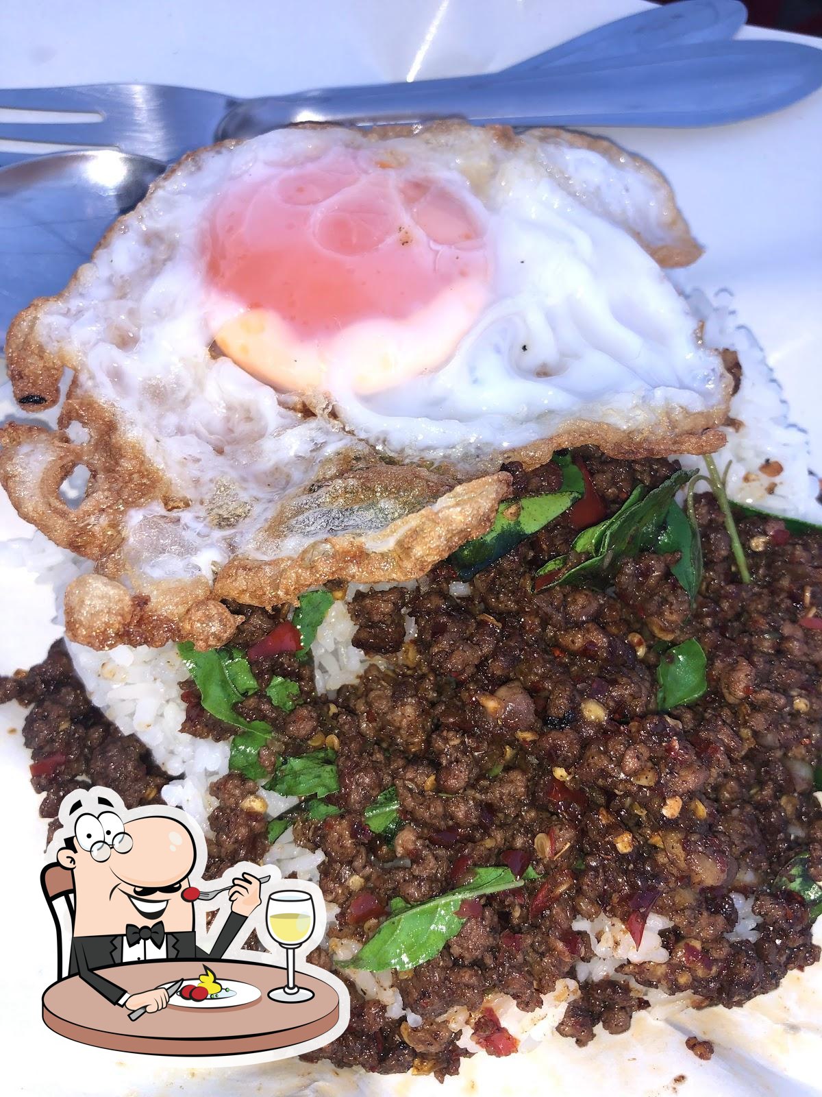 กระเพราเนื้อเถื่อน (สูตรเด็ด)