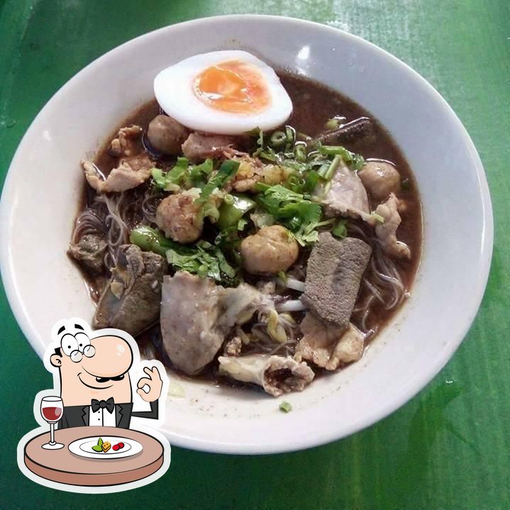 ร้านก๋วยเตี๋ยวเรือถ้วยทอง สาขา2 ราคาเริ่มต้นที่20บาท Songkhla