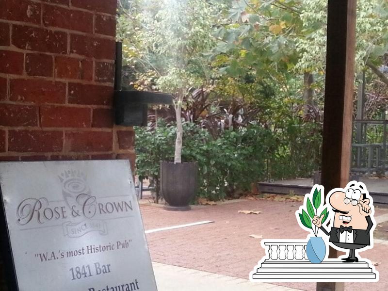 Rose & Crown Hotel