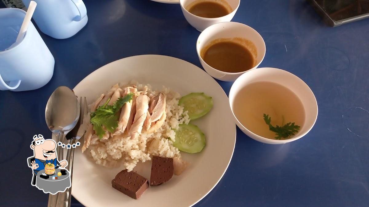ร้านข้าวมันไก่ต้ม-ไก่ทอด,ข้าวหมูแดง-หมูกรอบ