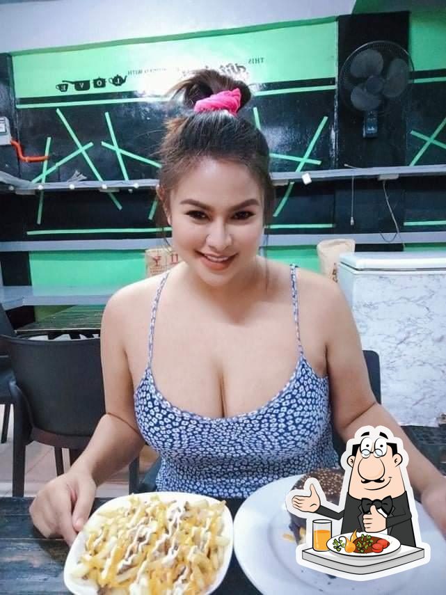Dail's Food Hub and Internet Cafe