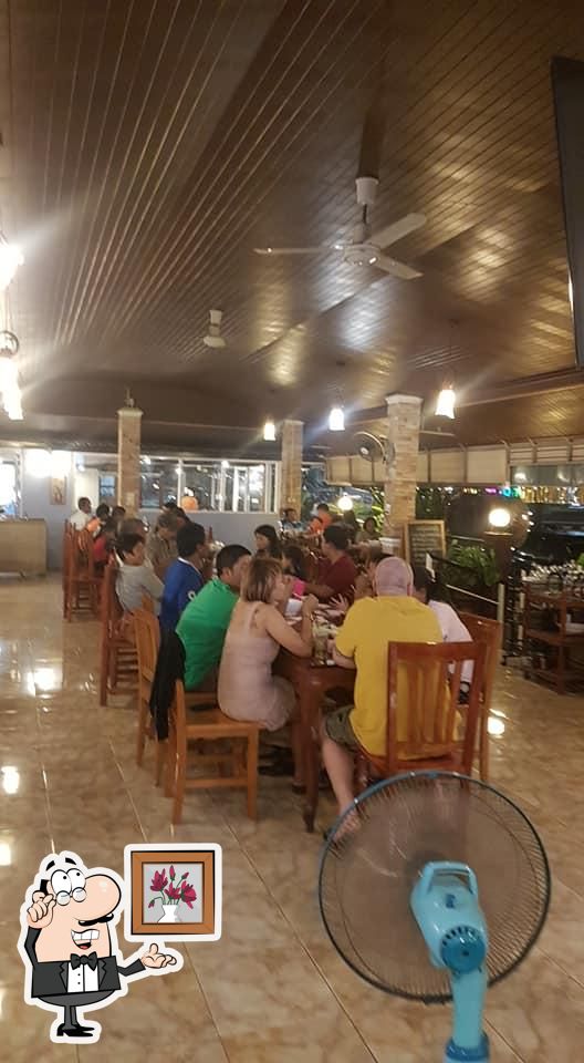 Pornchai Restaurant&Pizzeria ร้านอาหารพรชัย Amphoe Kantharalak