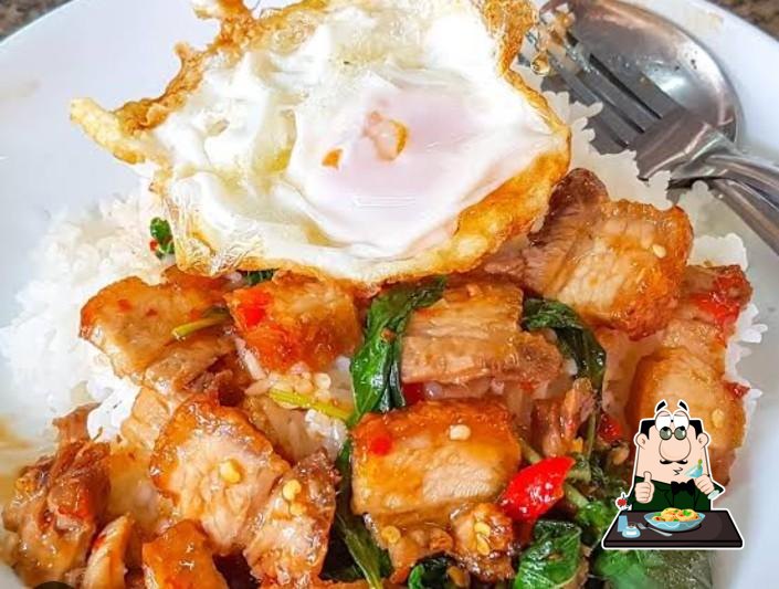 ร้านก๋วยเตี๋ยวเนื้อ หมู อาหารตามสั่ง