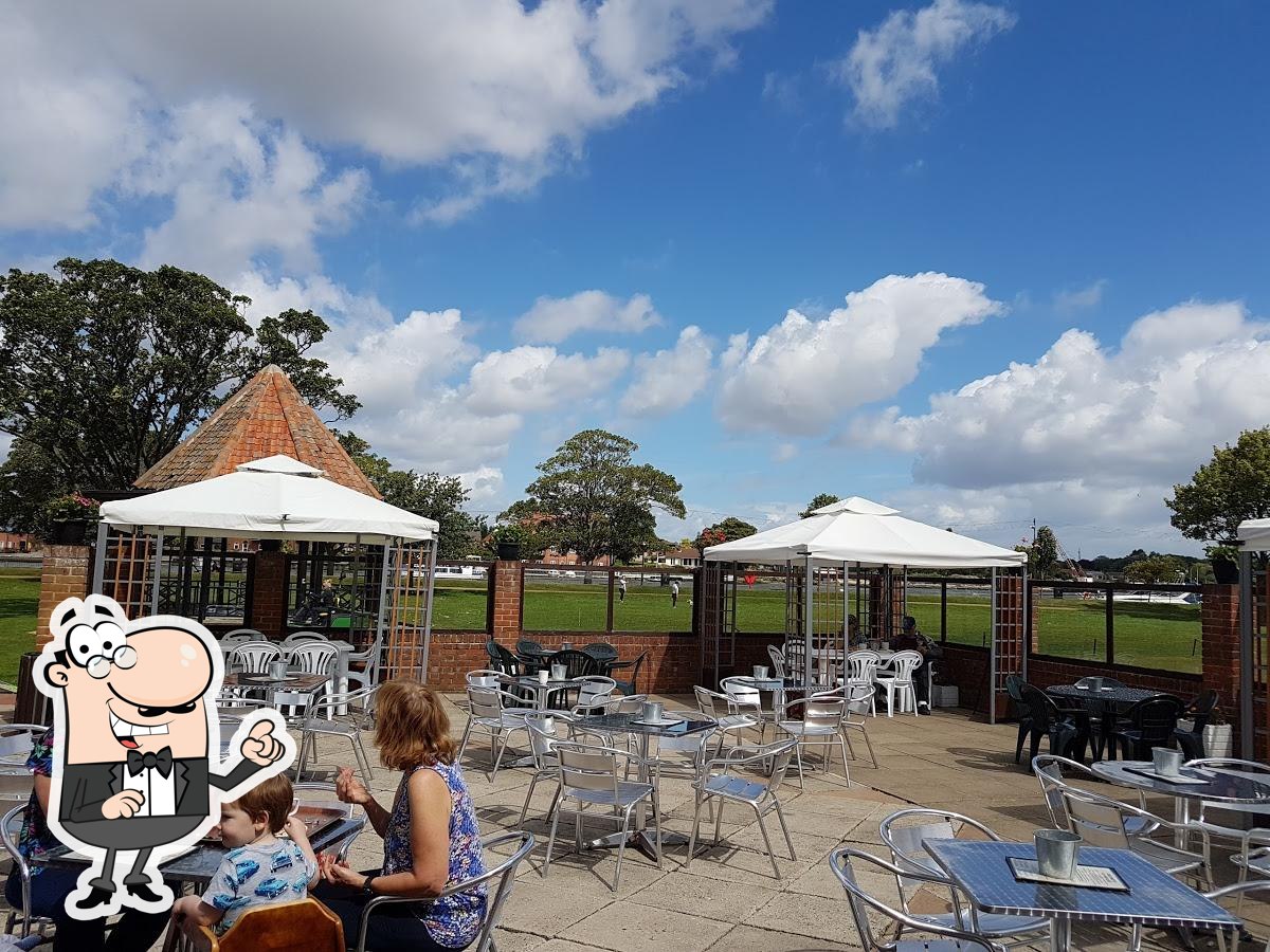 Everitt Park Café & Bar