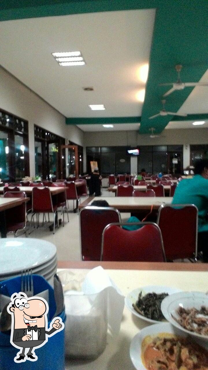 Restoran Simpang Raya Merak