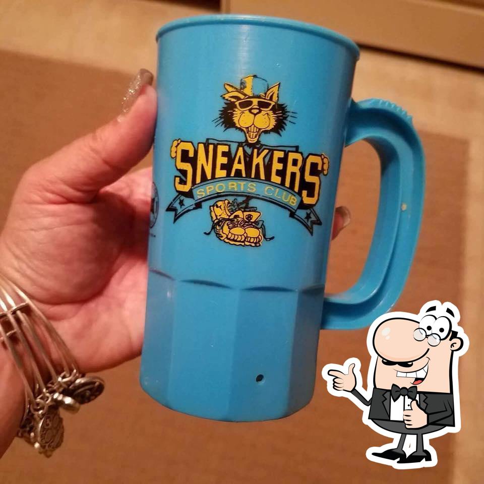 Sneakers Sports Club