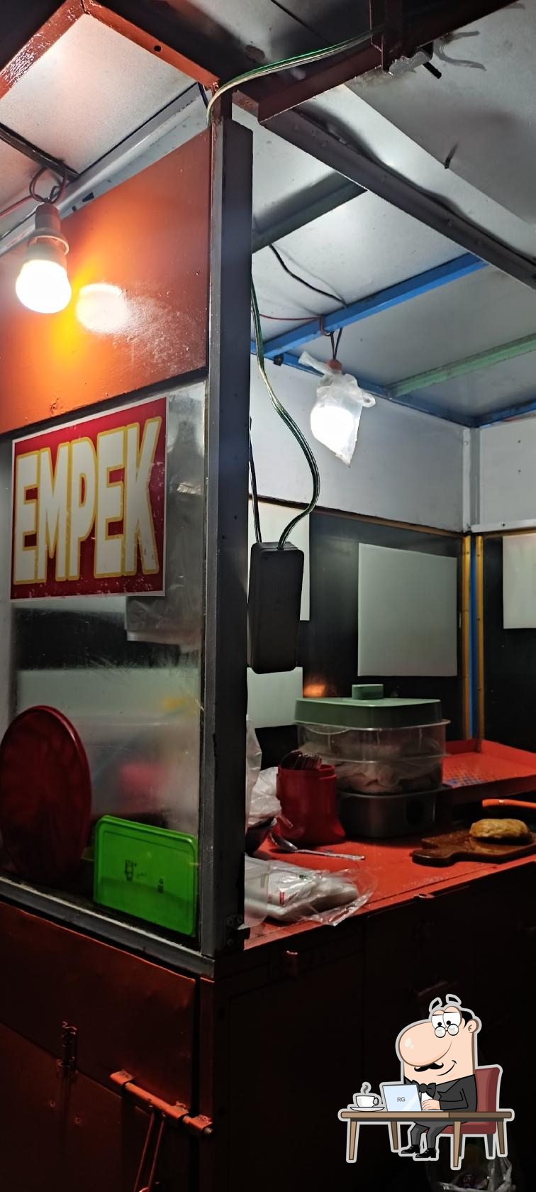 EMPEK-EMPEK AMANDA