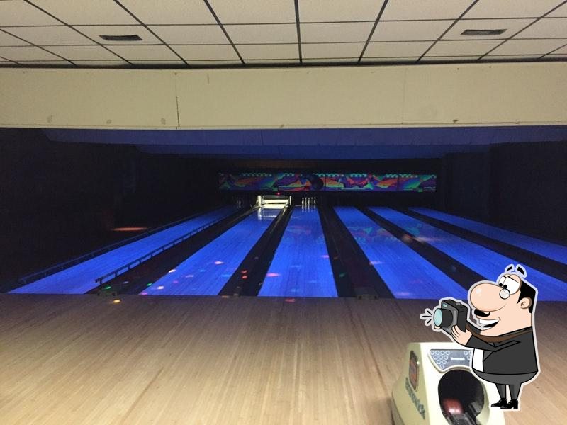 Corner Pin Lanes