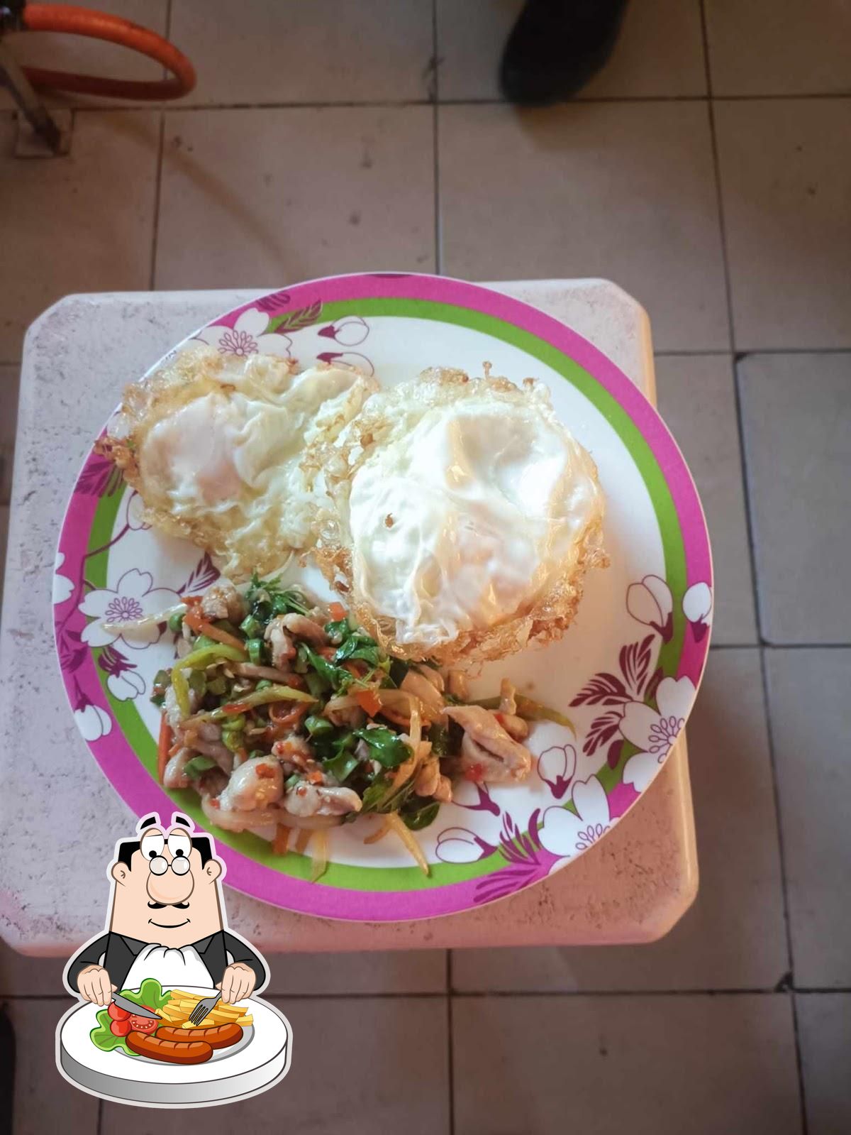 ร้านก๋วยเตี๋ยวหมู น้ำตก ต้มยำ + ไก๋ตุ๋น + อาหารตามสั่ง คุณวรรณ