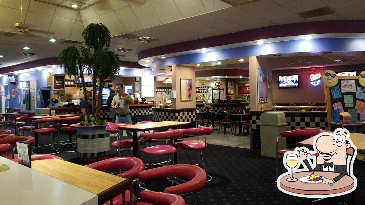Bowlero Spring Hill
