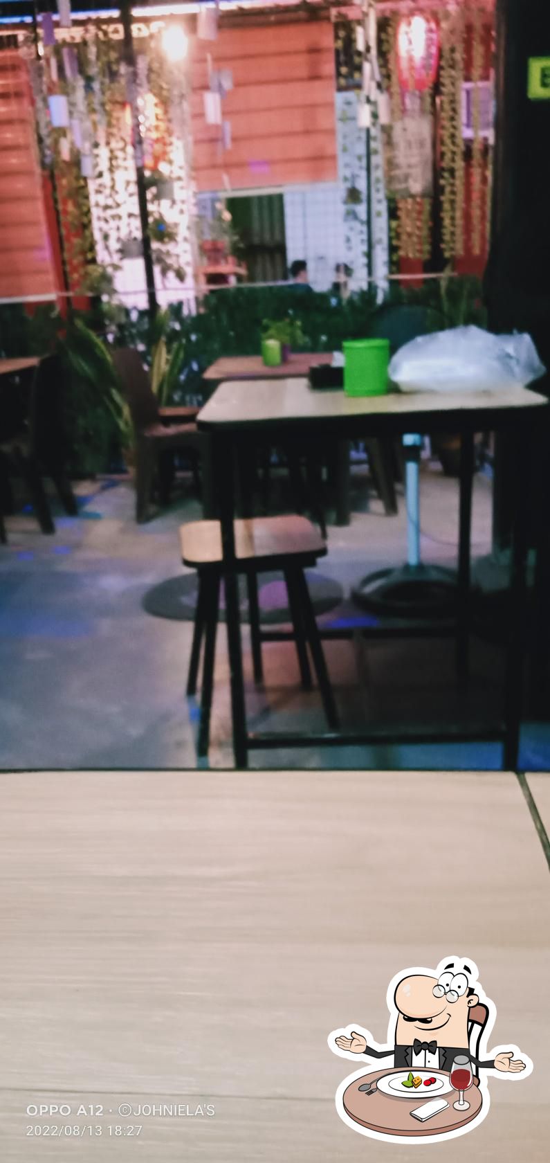 R2M BAR AND CAFE