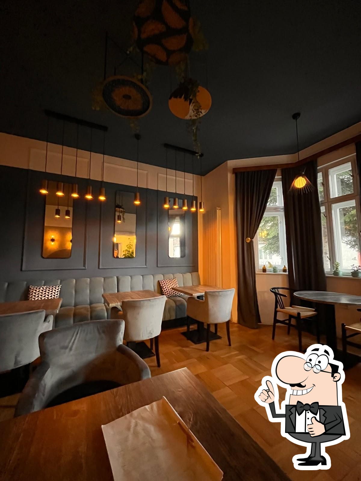 FRACT Restaurant