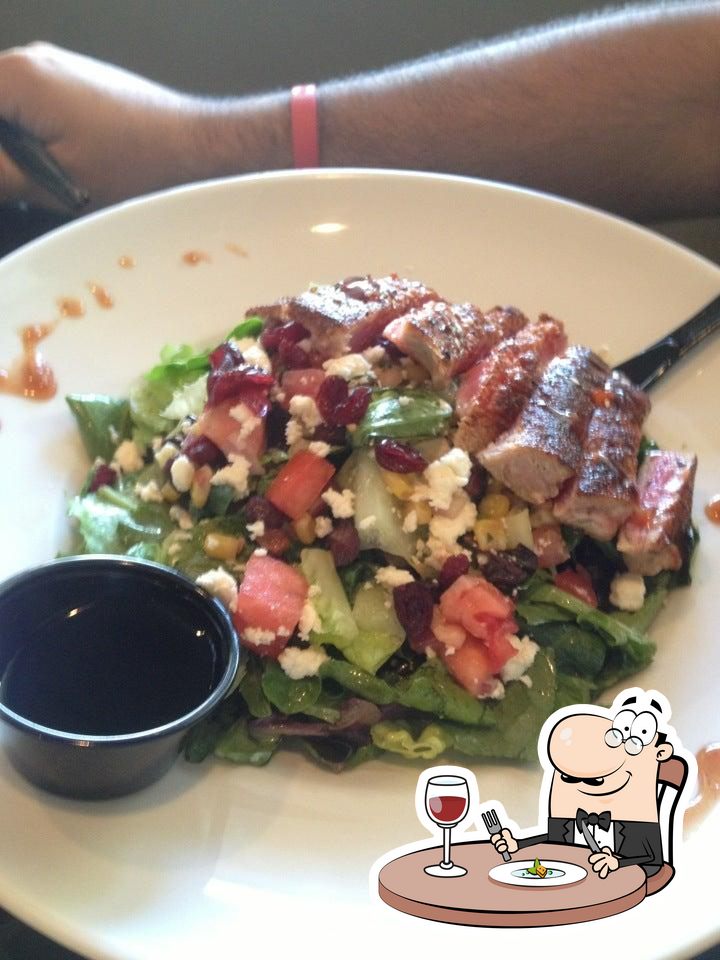 Lola's Seafood Eatery