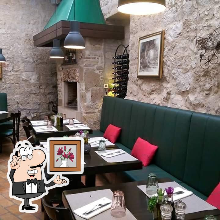 Dream restaurant