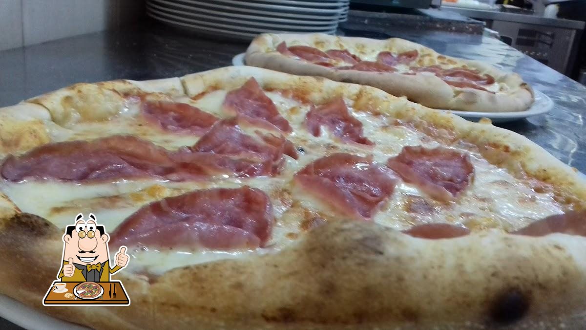 Piazza Park Restaurant & Pizzeria