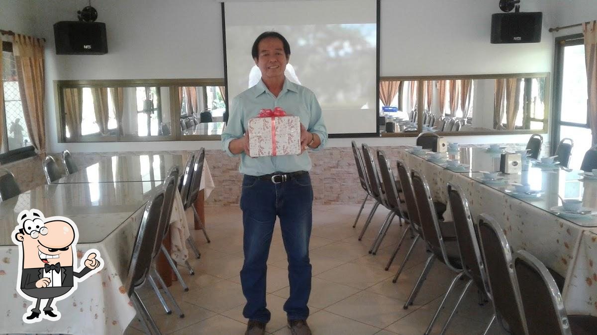 Phaen Din Thong Restaurant