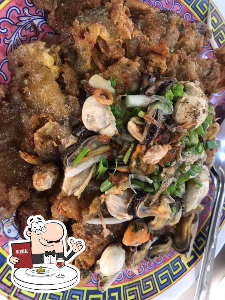 แม่สมบัติหอยทอดตลาดน้ำบางน้ำผึ้ง