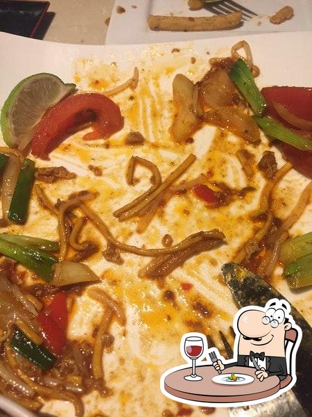 Yakii Sushi & Noodle Bar