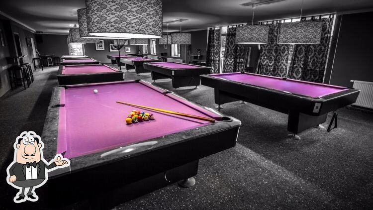 Kö Billard Bistro: Billard, Dart, Kicker, Bistro, Bar, Wohnzimmer