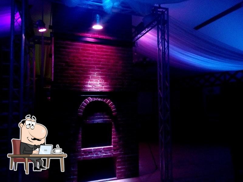 COME IN bar