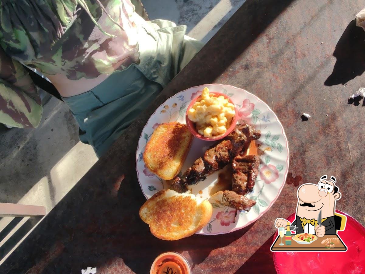 Hog Wild Country Cafe