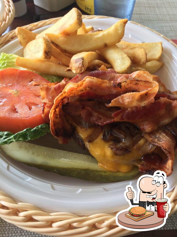 Mulligans Outdoor Cafe