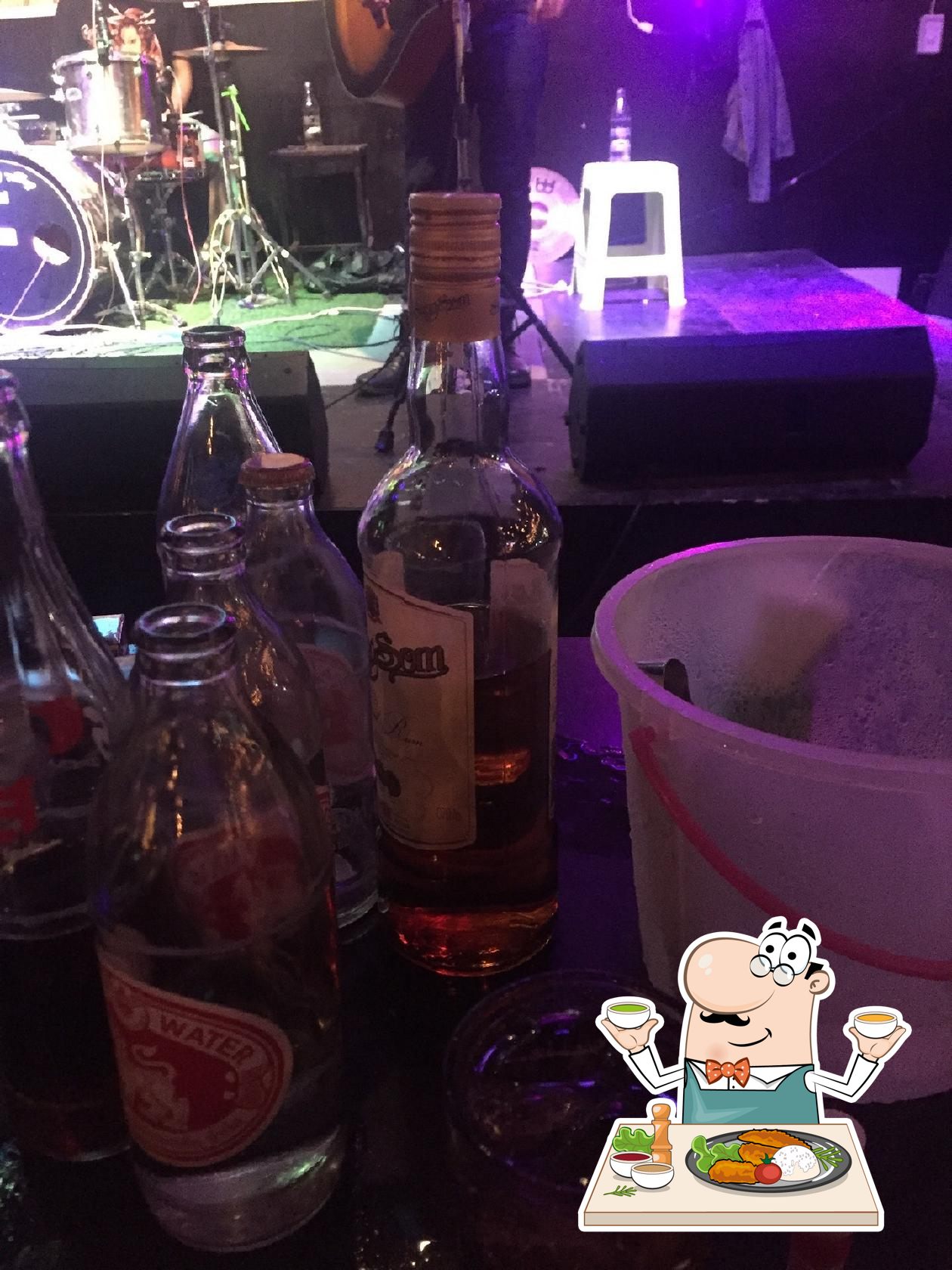 ย.น.น Bar & Bistro