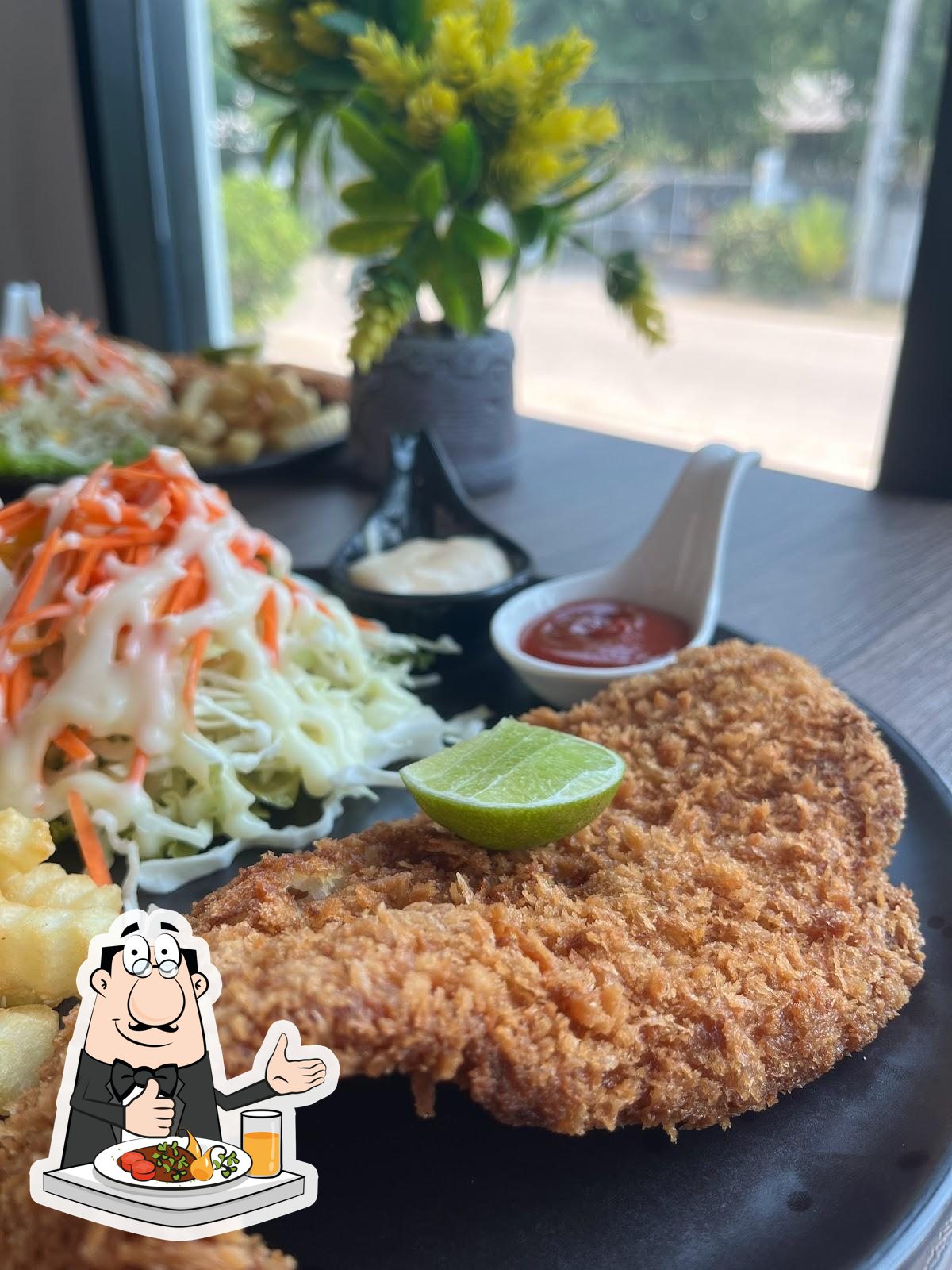 Ouantuy cafe ( อ้วนตุ้ย คาเฟ่ )