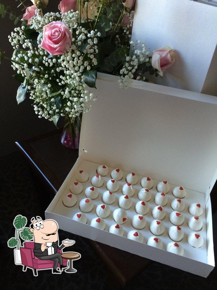 Itty-Bitty Cake Company