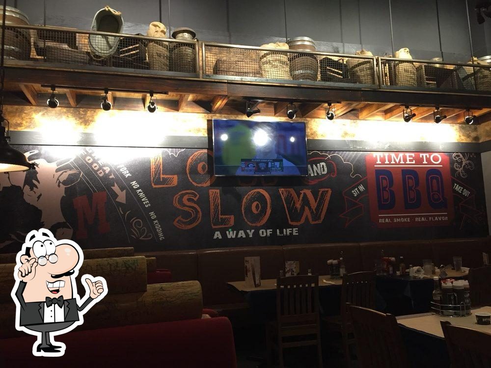 Montana's Bbq & Bar