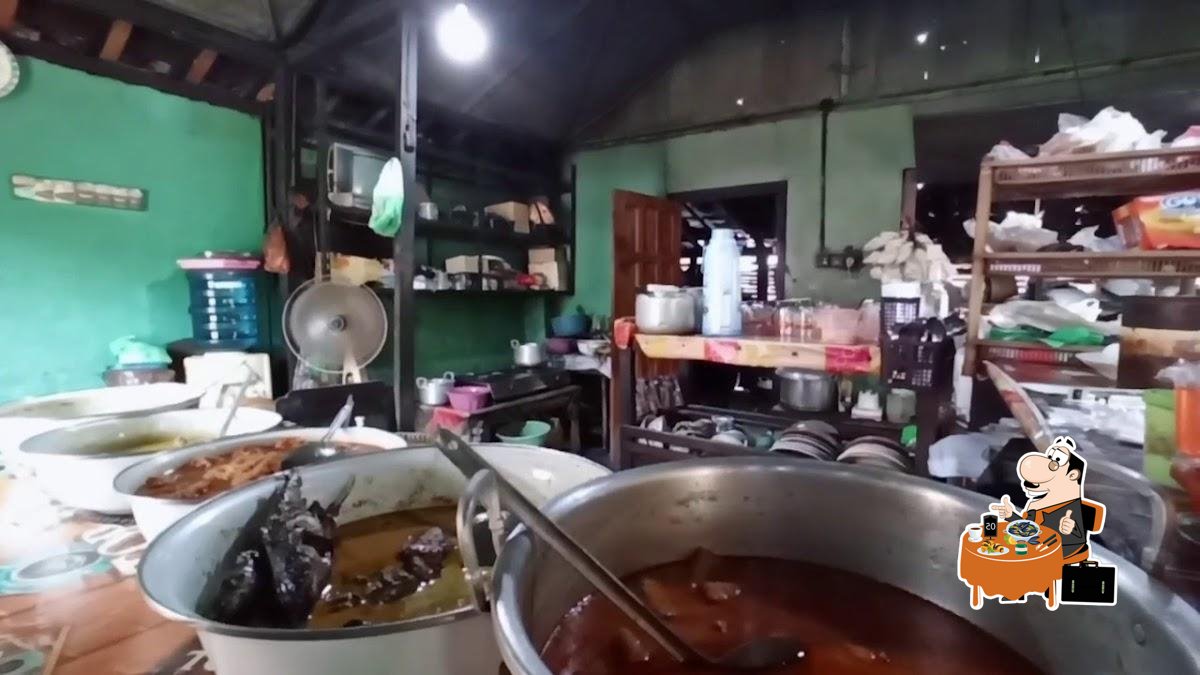 Wr Makan Mbak Marni