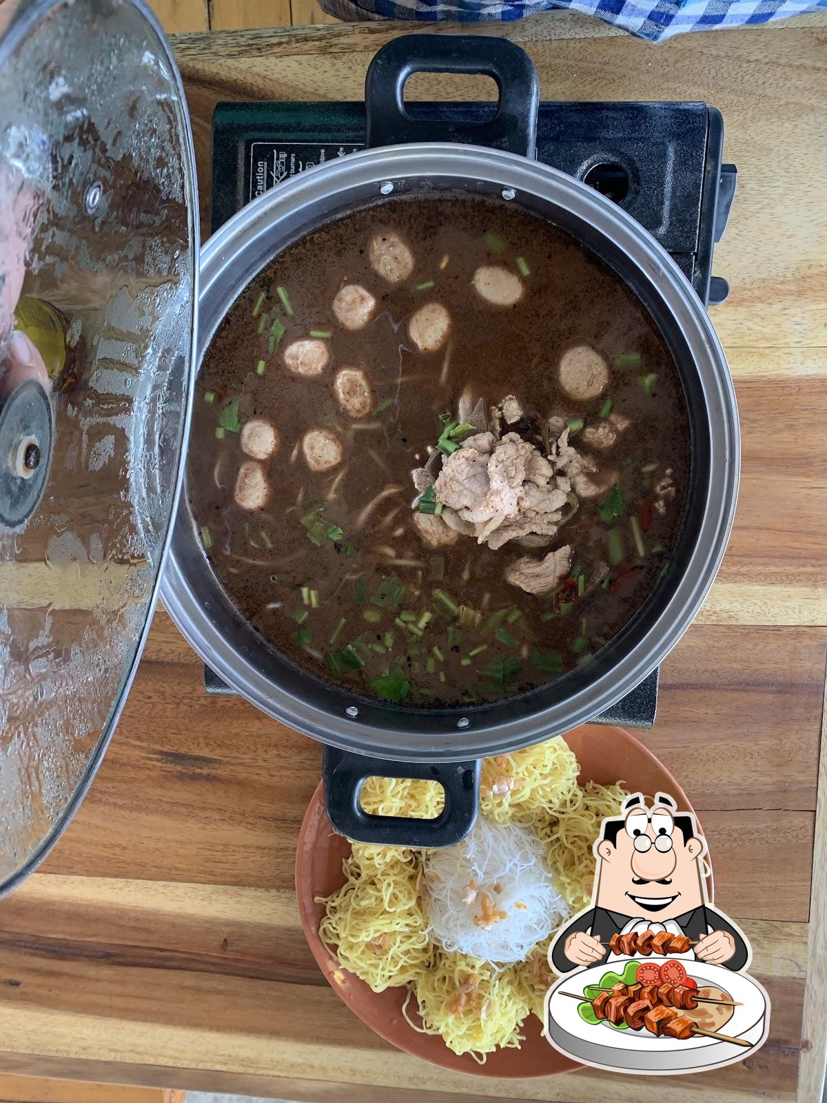 ร้าน แม่ฉลวย ก๋วยเตี๋ยวเรืออยุธยา(สูตรโบราณ) ชามละ15บาท