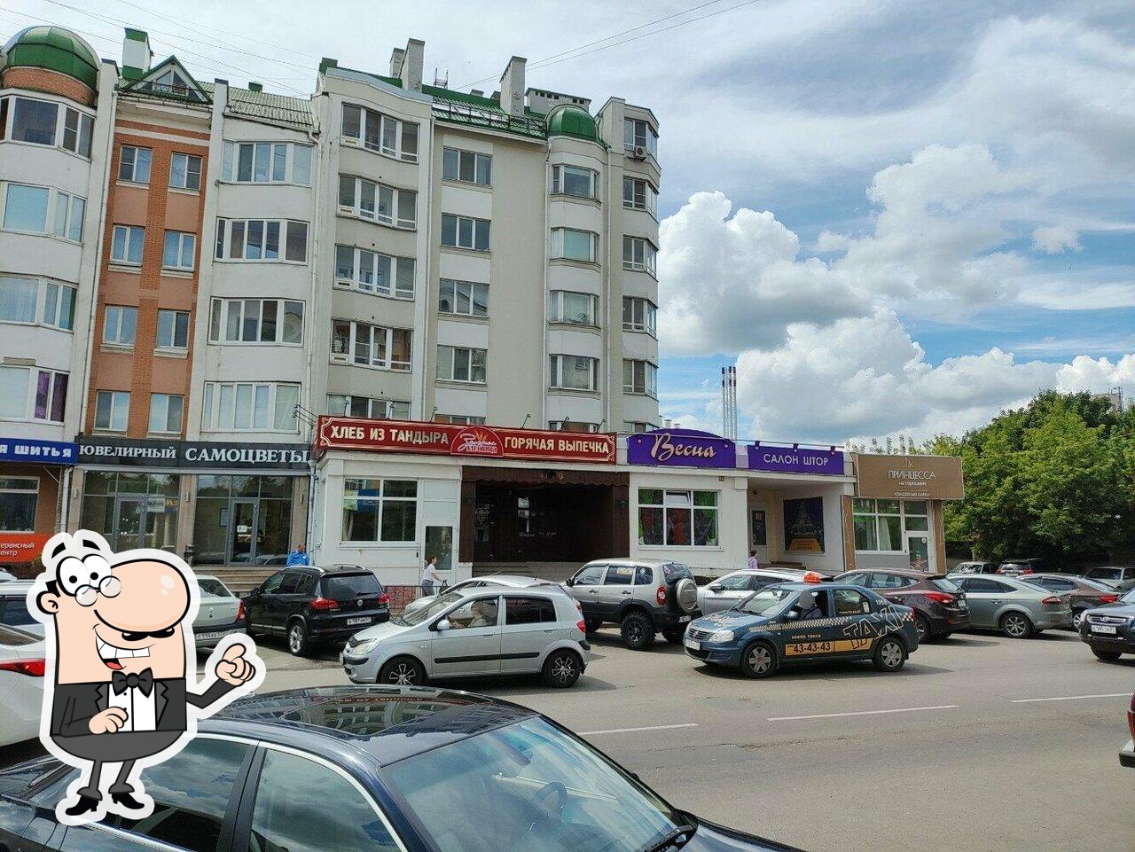 Посмотрите, как "Золотая хлебница" выглядит снаружи.