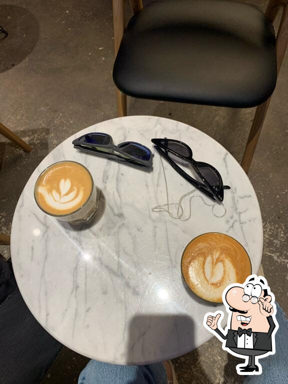 Забронируйте столик в "Surf Coffee".