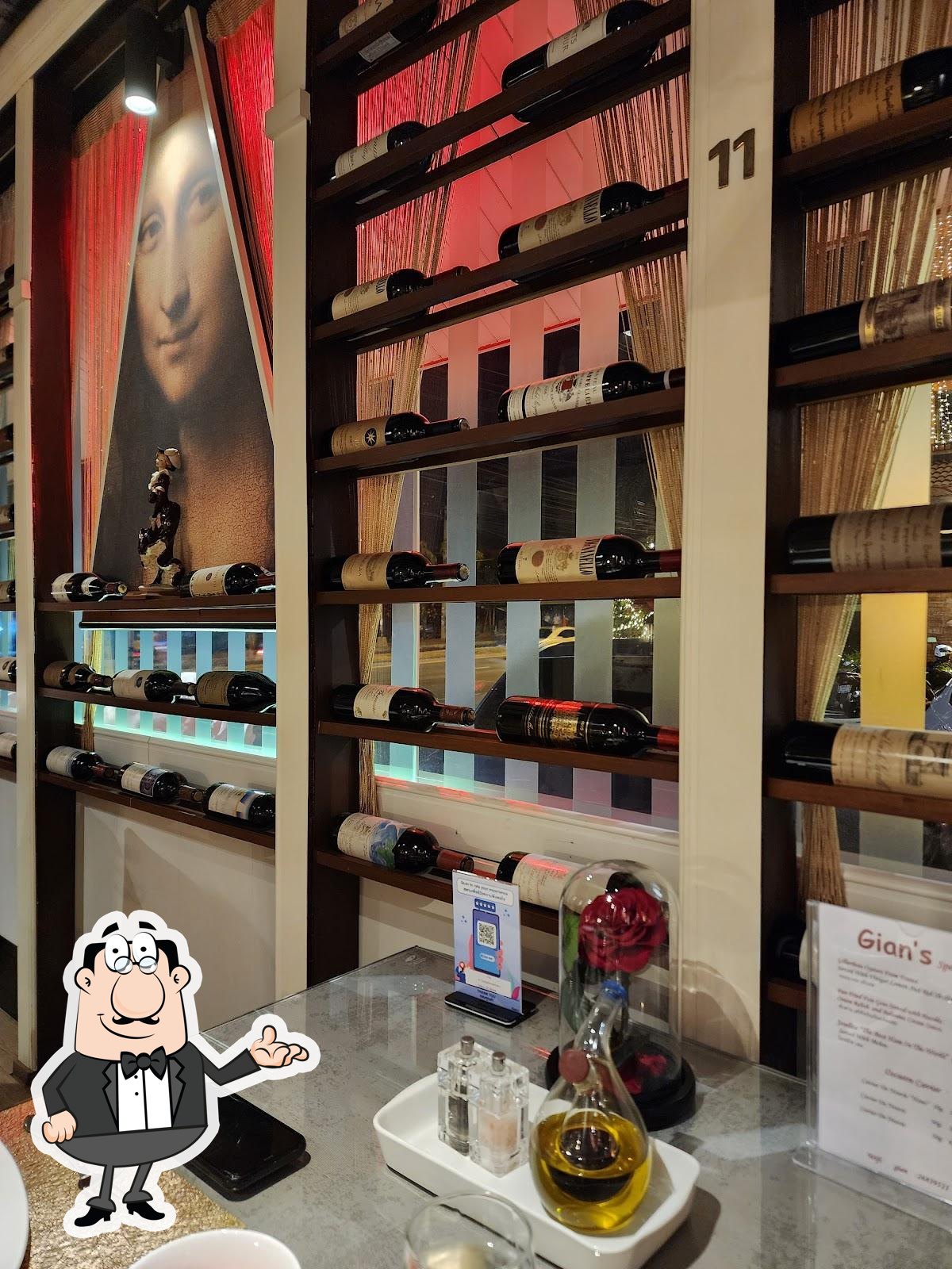 Забронируйте столик в "Gian's Italian Restaurant".
